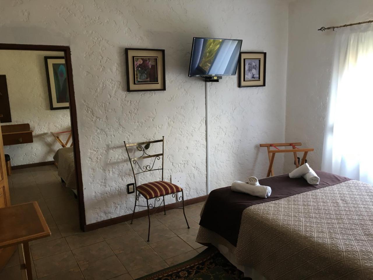 Hotel De La Torre La Paloma Esterno foto